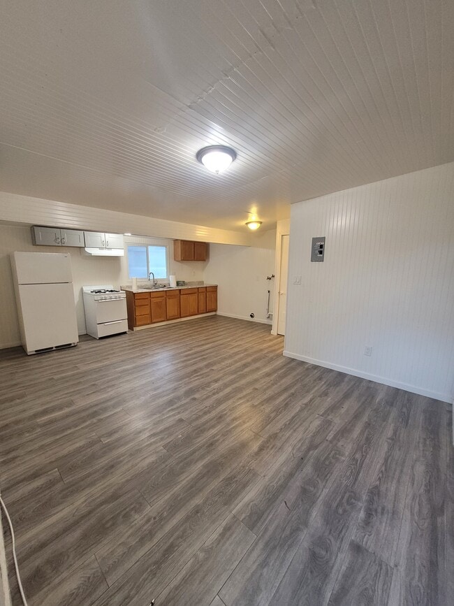 1614 254th St, Unit 2