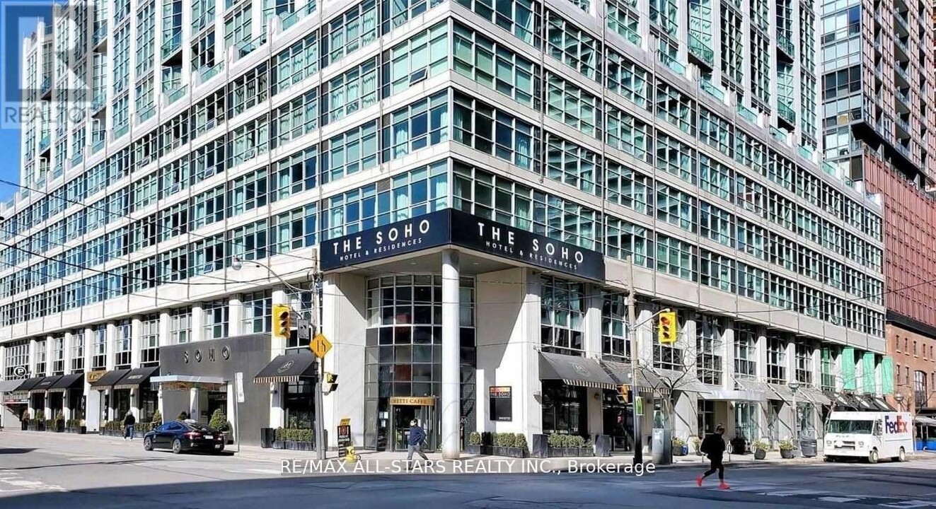 36-736 Blue Jays Way in Toronto, ON - Building Photo