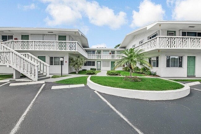 property at 2004 Lake Osborne Dr