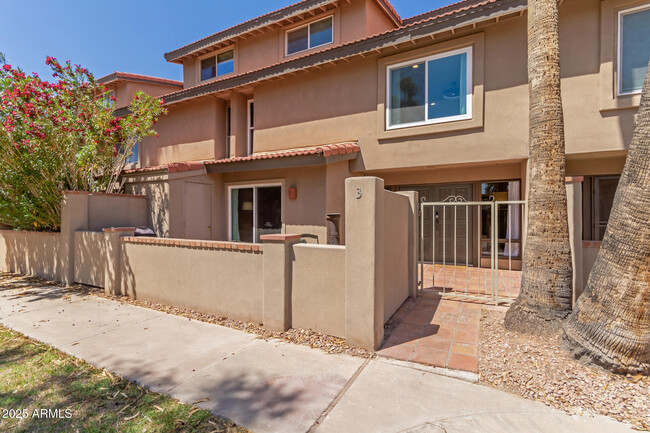 7921 E San Miguel Ave in Scottsdale, AZ - Building Photo - Building Photo