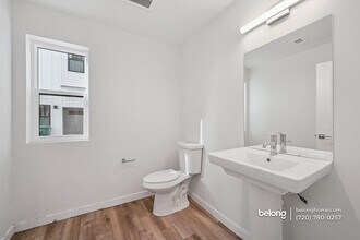 1070 Balsam St in Lakewood, CO - Building Photo - Building Photo