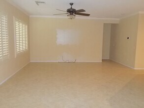 5959 Saddle Horse Ave in Las Vegas, NV - Building Photo - Building Photo