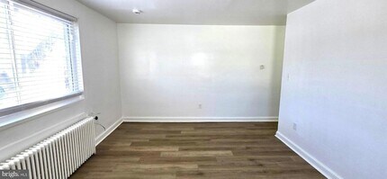 3207 11th Pl SE, Unit 4 in Washington, DC - Building Photo - Building Photo