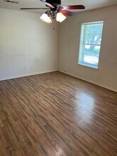 301 Sandy Ln in Clyde, TX - Building Photo - Building Photo