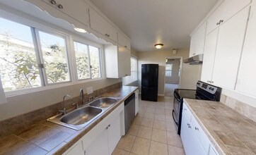 6165 Mary Ln Dr in San Diego, CA - Building Photo - Building Photo