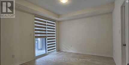 70 Knotsberry Cir in Brampton, ON - Building Photo - Building Photo