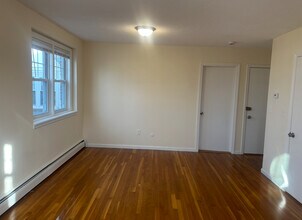 2018 Commonwealth Avenue, Unit 45 in Boston, MA - Building Photo - Building Photo