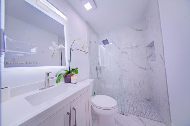 property at 7 Montilla Ave