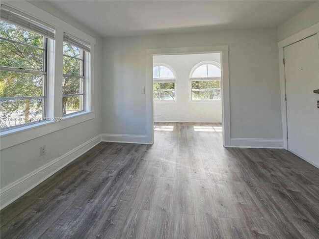 2007 SW 10th St in Miami, FL - Building Photo - Building Photo