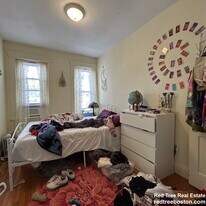 104 Peterborough St in Boston, MA - Building Photo