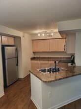 18400 N Ridge Ct, Unit #3 in Spring Lake, MI - Foto de edificio - Building Photo