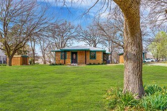 321 Crescent Dr in Pottsboro, TX - Building Photo - Building Photo