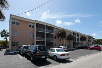 Flats of Pompano Beach in Pompano Beach, FL - Foto de edificio - Building Photo