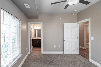 Fox Trace East in West Seneca, NY - Building Photo - Interior Photo