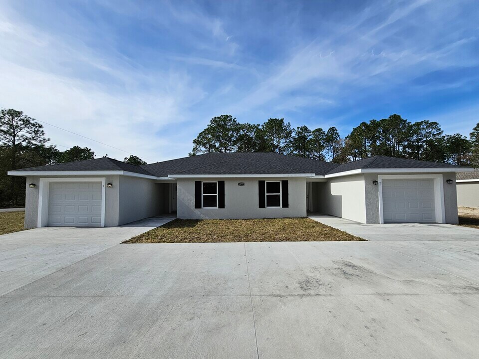 13777 SW 61st Cir in Ocala, FL - Building Photo