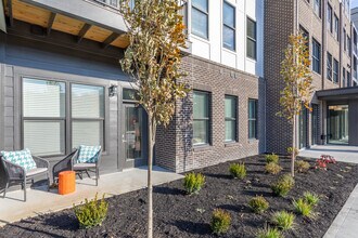 Skytop Apartments in Cincinnati, OH - Foto de edificio - Building Photo