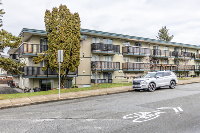 Lakewood Heights in Vancouver, BC - Building Photo - Primary Photo