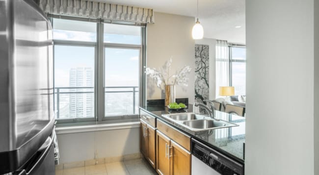 property at 557 W Kinzie St