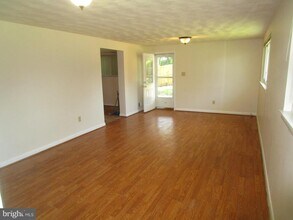 5606 Devon Ct in Temple Hills, MD - Building Photo - Building Photo
