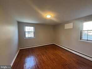 1201 W Chelten Ave in Philadelphia, PA - Building Photo - Building Photo