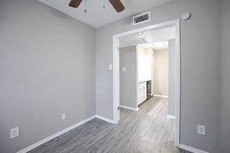 3203 W Walnut Hill Ln in Irving, TX - Building Photo - Building Photo