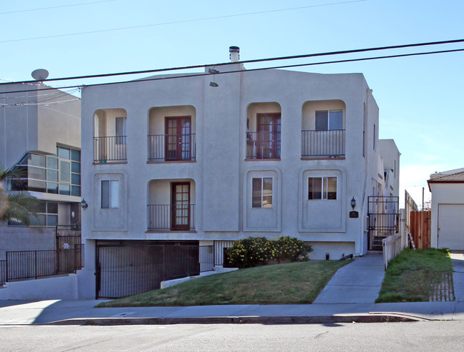 3111 Ingelow St in San Diego, CA - Foto de edificio - Building Photo