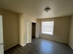 215 E Evans Ave, Unit Apartment A in Pueblo, CO - Foto de edificio - Building Photo