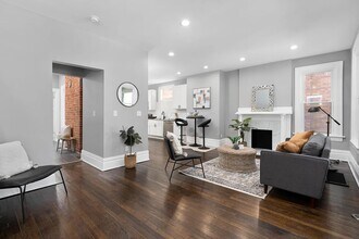 560 Wilson Ave in Columbus, OH - Foto de edificio - Building Photo