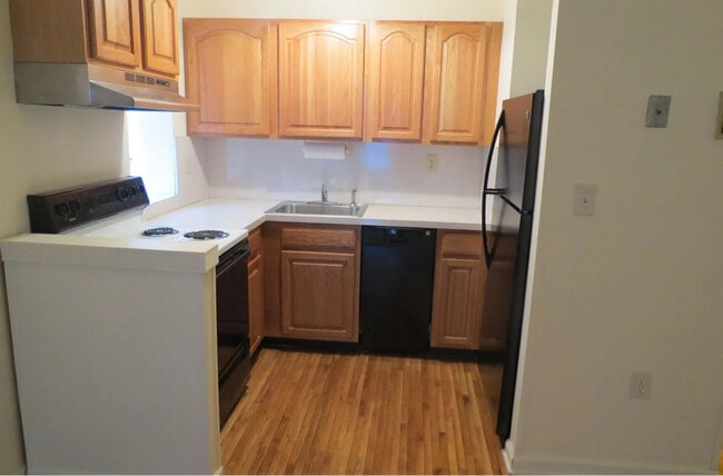 533 Monroe St in Hoboken, NJ - Building Photo - Building Photo