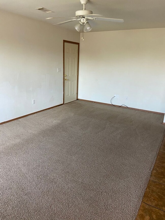 305-307 E Asher Ct in Rogers, AR - Building Photo - Building Photo