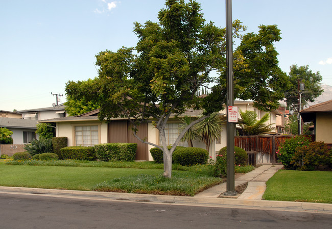 747 Southview Rd in Arcadia, CA - Building Photo - Building Photo