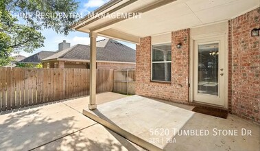 5620 Tumbled Stone Dr in Killeen, TX - Building Photo - Building Photo