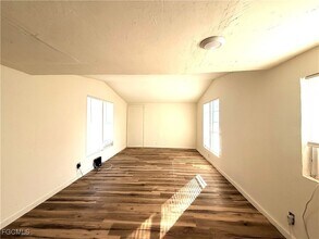 8115 Tolles Dr in North Fort Myers, FL - Foto de edificio - Building Photo