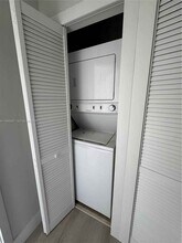 5736 Tyler St in Hollywood, FL - Foto de edificio - Building Photo