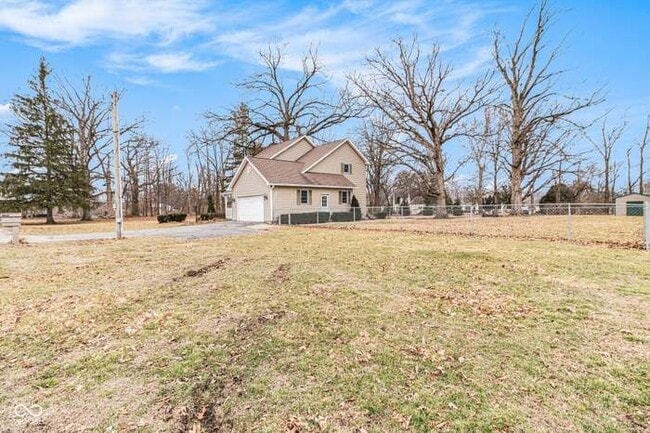 11402 W 1200 N in Monticello, IN - Building Photo - Building Photo