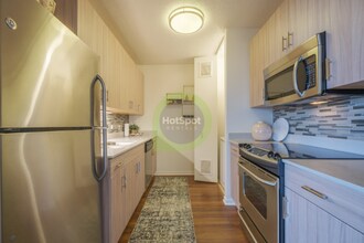 542 N Kingsbury St in Chicago, IL - Foto de edificio - Building Photo