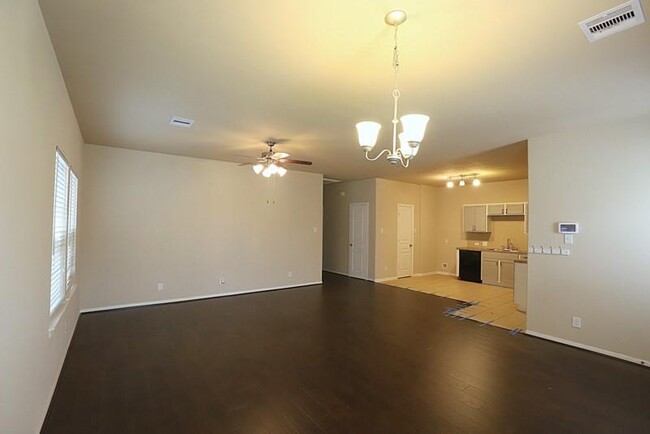 8219 Malago Point Dr in Cypress, TX - Foto de edificio - Building Photo