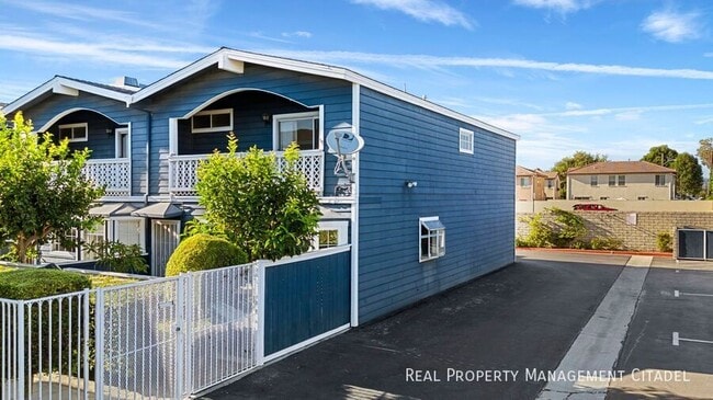 10672 Bell St in Stanton, CA - Building Photo - Building Photo