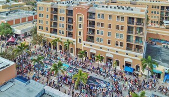 511 Lucerne Ave, Unit 408 in Lake Worth Beach, FL - Building Photo