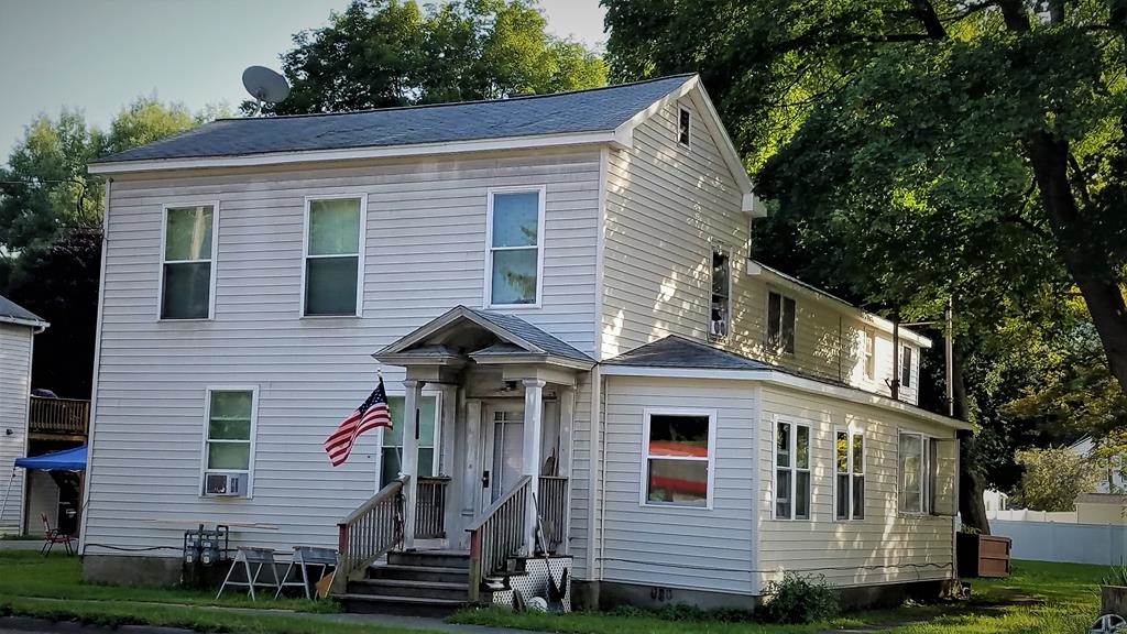 105 S Catherine St in Montour Falls, NY - Building Photo