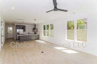 422 Sylvania Ave in Charlotte, NC - Building Photo - Building Photo