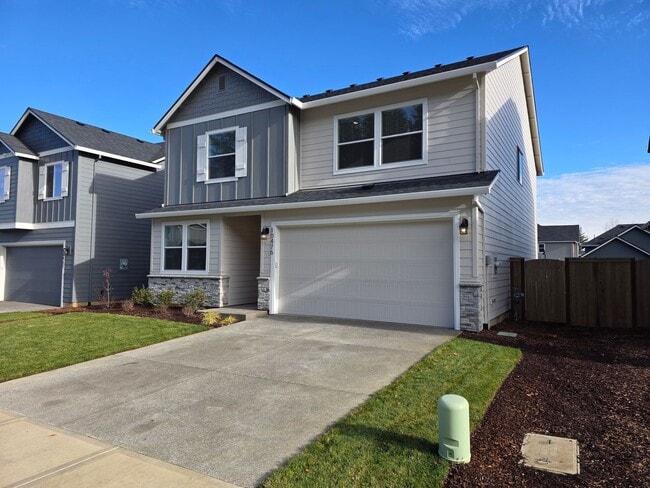 10476 SE Heritage Rd in Happy Valley, OR - Building Photo - Building Photo