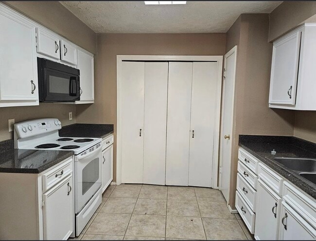 20126 Chipplegate Ln in Humble, TX - Foto de edificio - Building Photo