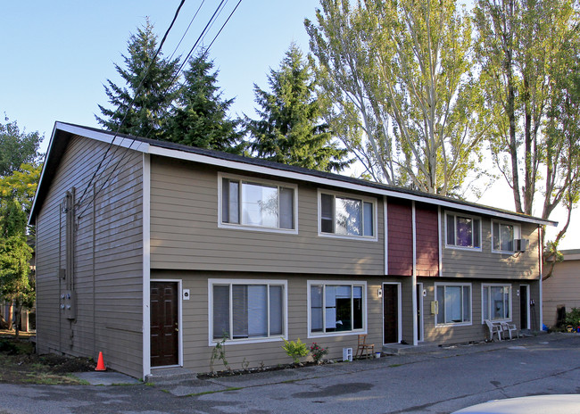 Bothnia Townhouses in Everett, WA - Foto de edificio - Building Photo