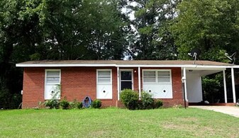 4970 Gardiner Dr in Columbus, GA - Building Photo