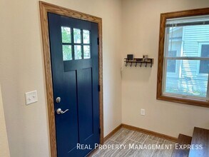 3 Bedroom 1 Bathroom Home For Rent In Sioux Falls in Sioux Falls, SD - Building Photo - Building Photo