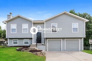 20229 E 17th St Ct N in Independence, MO - Building Photo