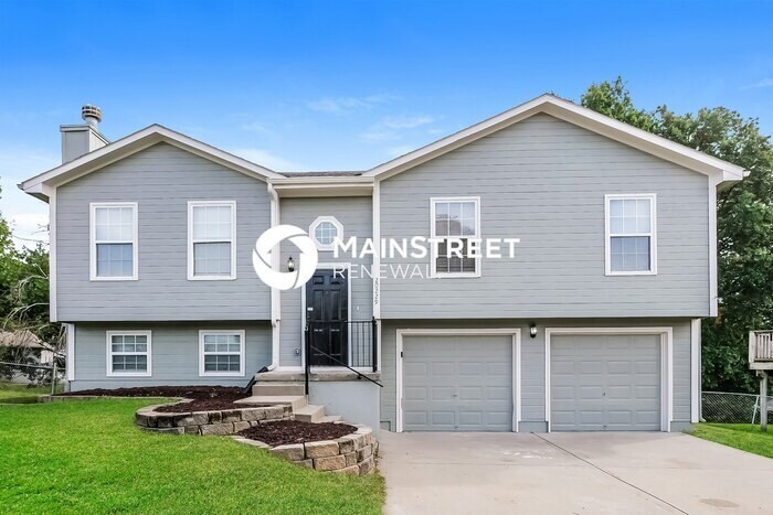 20229 E 17th St Ct N in Independence, MO - Building Photo