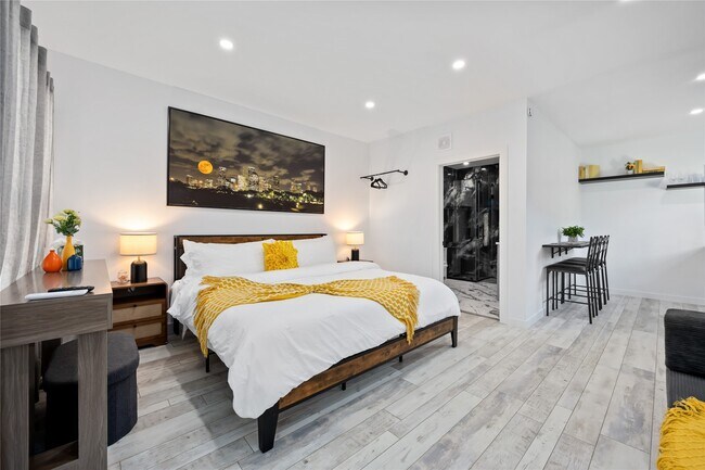 4206 Clay St in Houston, TX - Building Photo - Building Photo