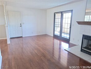 4221 Gannet Cir in Las Vegas, NV - Building Photo - Building Photo